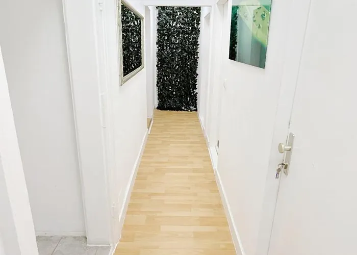 Comfortable In Lugner City Area Проживание в семье *